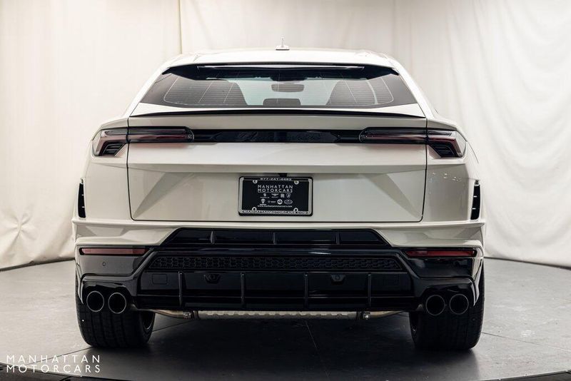 2024 Lamborghini Urus SImage 4