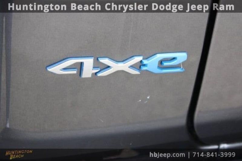 2022 Jeep Wrangler Unlimited Sahara 4xeImage 6