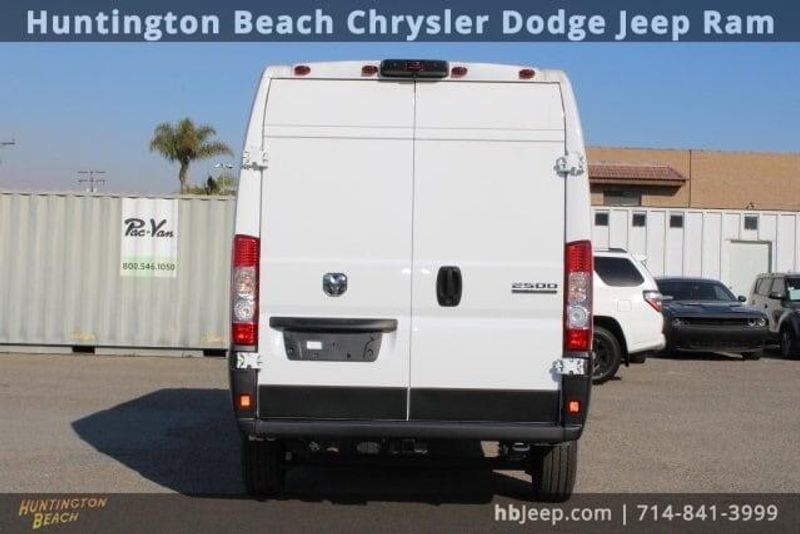 2023 RAM ProMaster 2500 High RoofImage 4