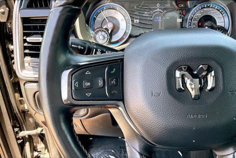 Used 2022 RAM 1500 LimitedImage 18