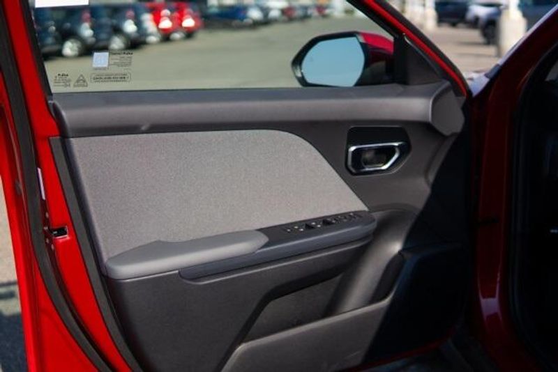 New 2025 Kia K4 EXImage 12