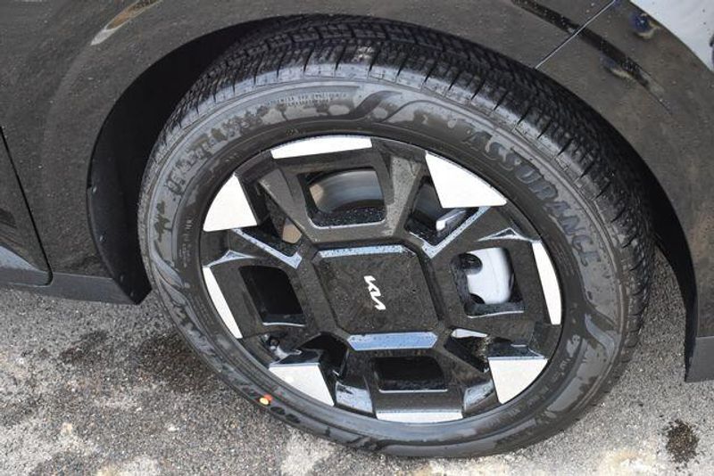 New 2026 Kia Carnival EXImage 12