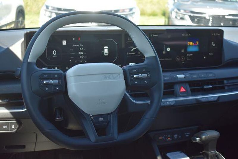 New 2026 Kia K4 GT-LineImage 22