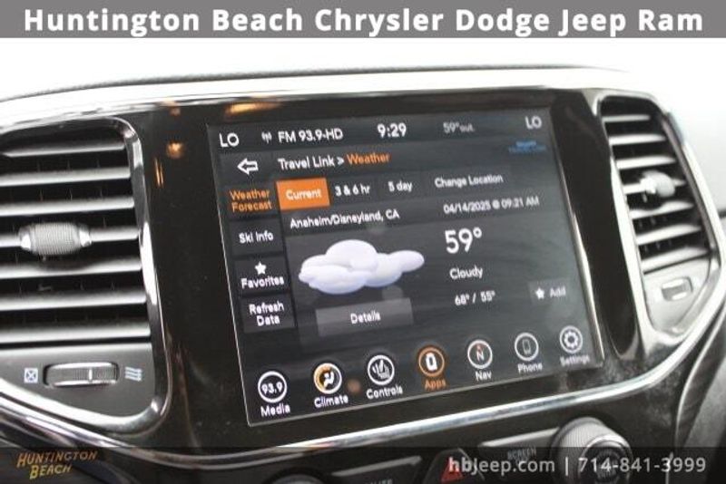 2021 Jeep Grand Cherokee Laredo XImage 31