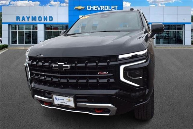 2025 Chevrolet Suburban Z71Image 7