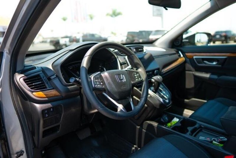 Used 2018 Honda CR-V EXImage 9