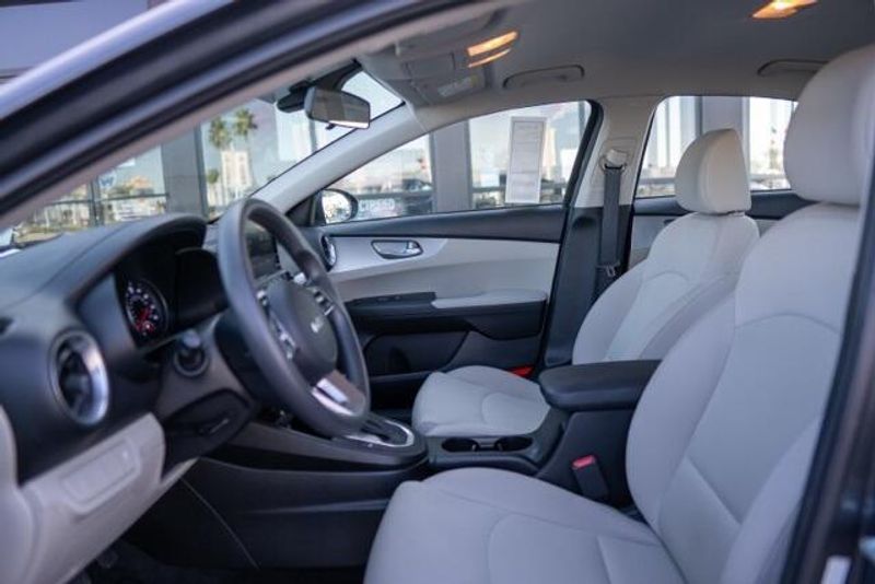 Used 2023 Kia Forte LXSImage 12
