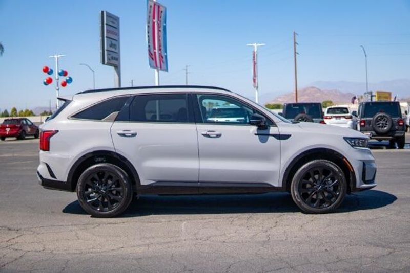 Used 2022 Kia Sorento SXImage 8
