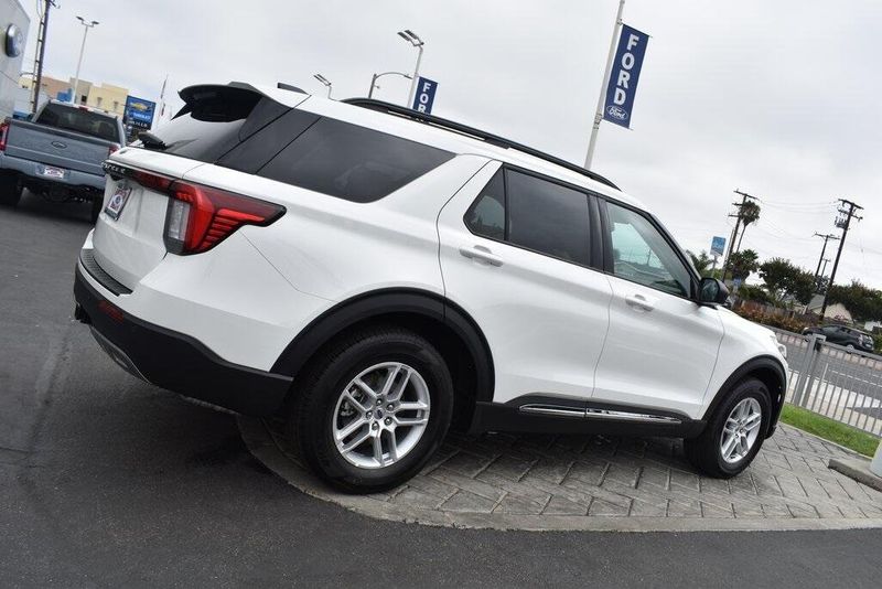 New 2025 Ford Explorer ActiveImage 2