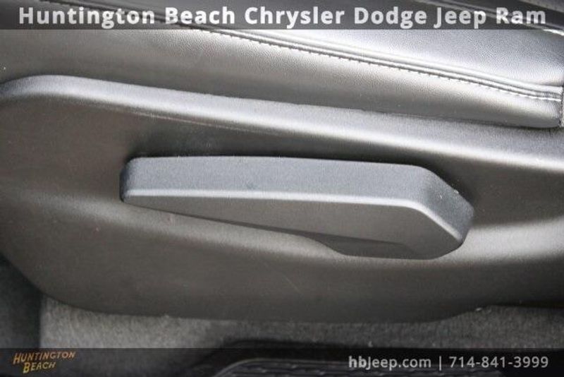 2021 Jeep Grand Cherokee L OverlandImage 40