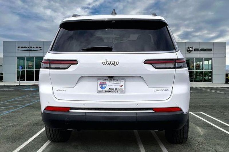 New 2026 Jeep Grand Cherokee L Limited 4x4Image 3