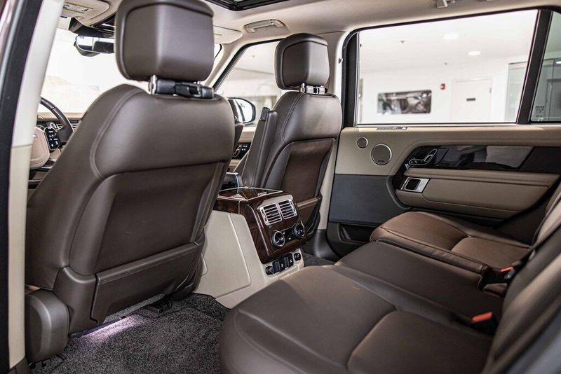 2020 Land Rover Range Rover SuperCharged photo 33