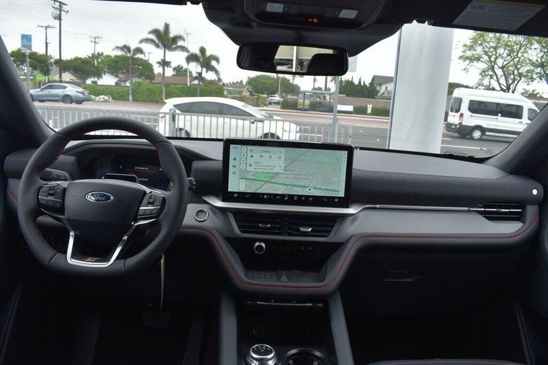 New 2025 Ford Explorer STImage 13