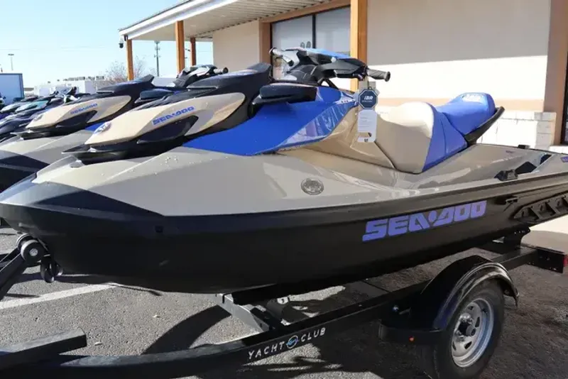 2025 SEADOO WAKE 170 WITH SOUND SYSTEM IDF SAND AND DAZZLING BLUE 