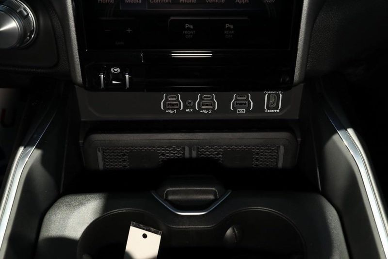 2025 RAM 1500 Laramie Crew Cab 4x4 5