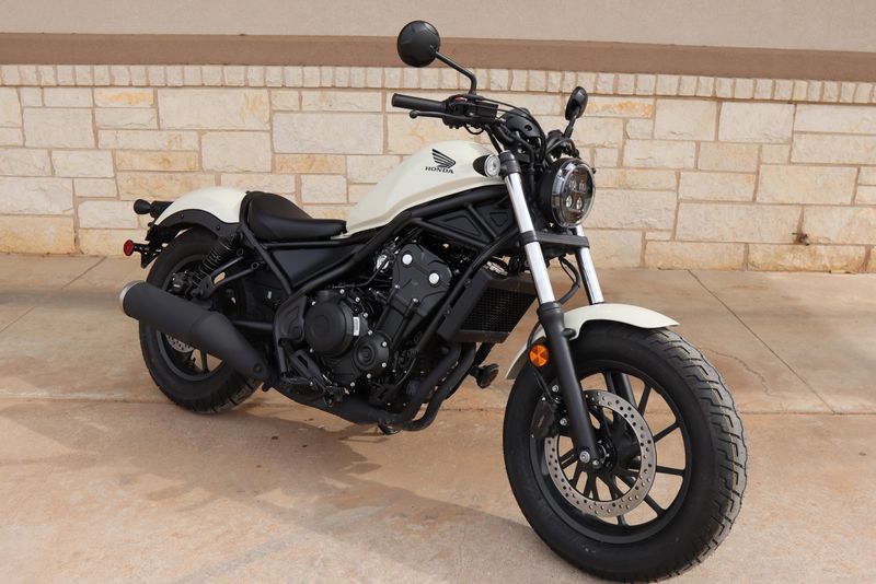 2025 HONDA REBEL 500 ABS PEARL BEIGE 