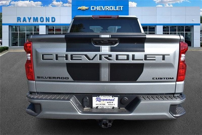 2024 Chevrolet Silverado 1500 CustomImage 4