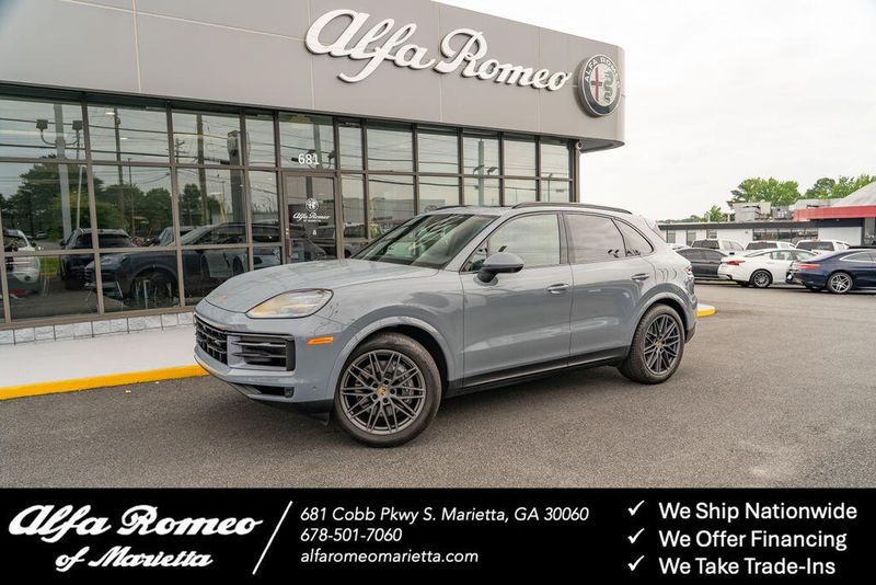 2024 Porsche Cayenne Base