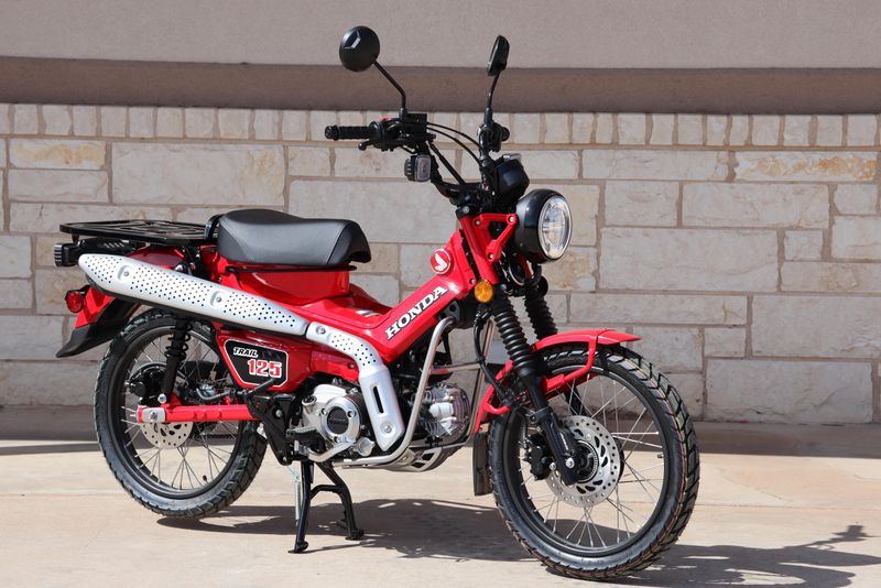 2025 HONDA TRAIL 125 GLOWING RED 