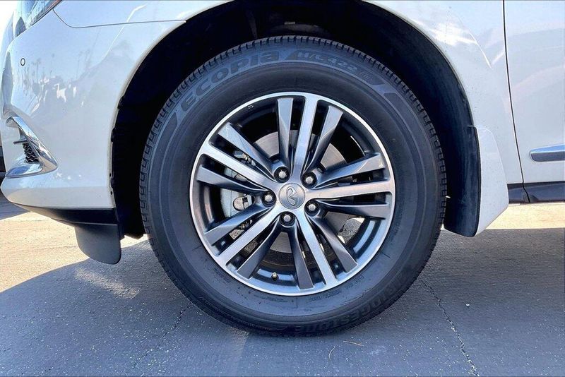 Used 2020 INFINITI QX60 LuxeImage 8