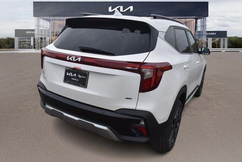 New 2026 Kia Seltos SXImage 4