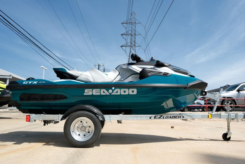 2025 SEADOO GTX LIMITED 325 WITH SOUND SYSTEM IDF TEAL BLUE METALLIC 