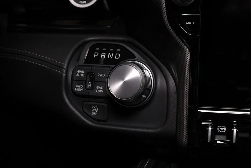 2025 RAM 1500 Limited Crew Cab 4x4 5