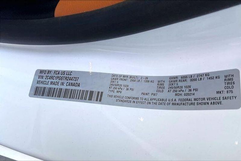 New 2026 Chrysler Pacifica PinnacleImage 15