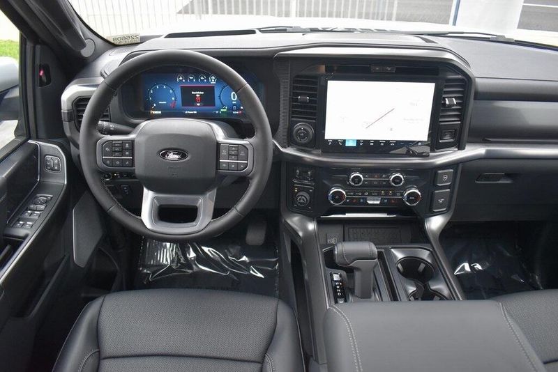 New 2025 Ford F-150 LariatImage 19