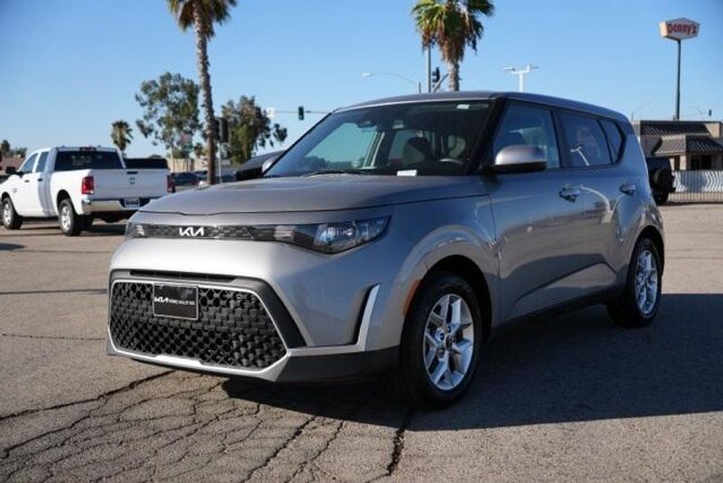Used 2023 Kia Soul LXImage 3