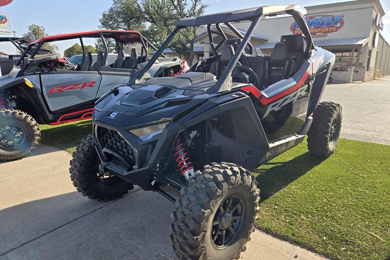 2025 POLARIS RZR PRO XP ULTIMATE ONYX BLACK 