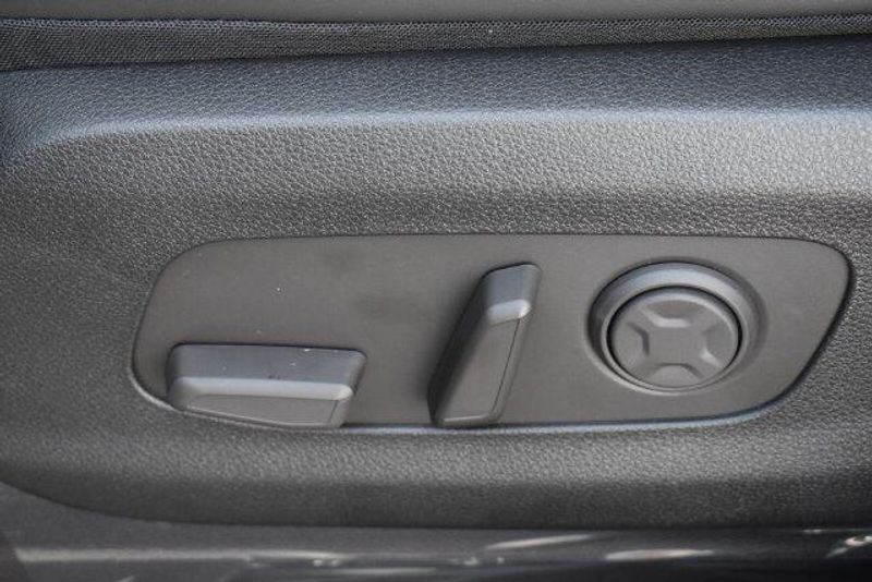 New 2027 Kia Carnival LXSImage 21