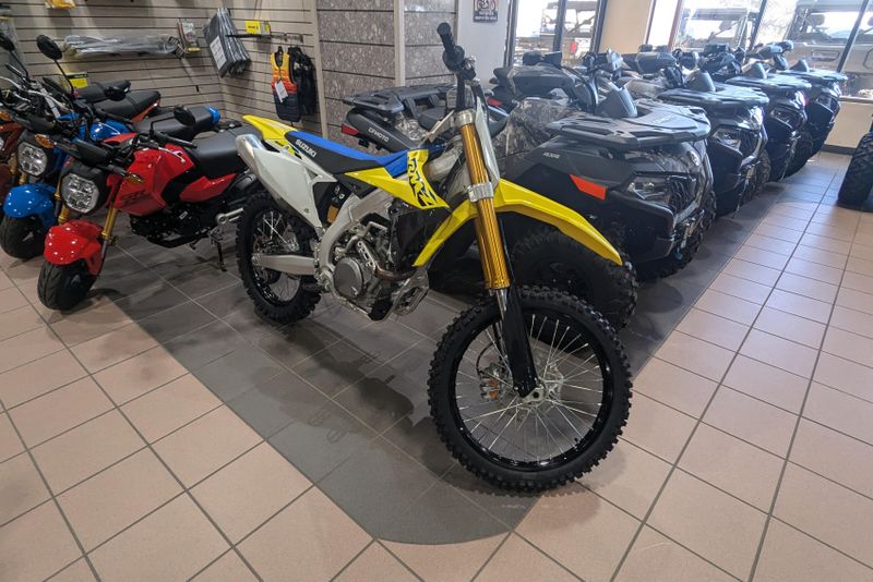 2025 SUZUKI RMZ450 CHAMPION YELLOW NO 2 