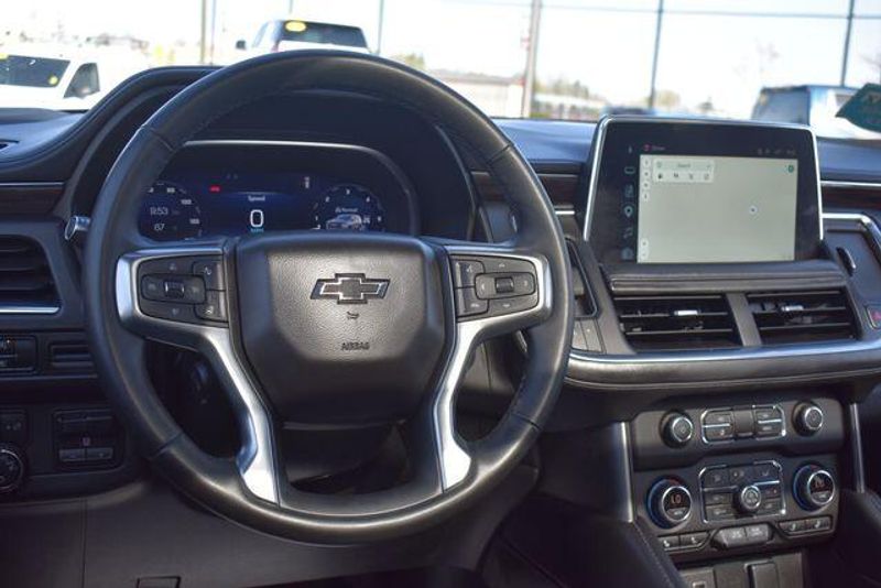 Used 2023 Chevrolet Suburban Z71Image 25