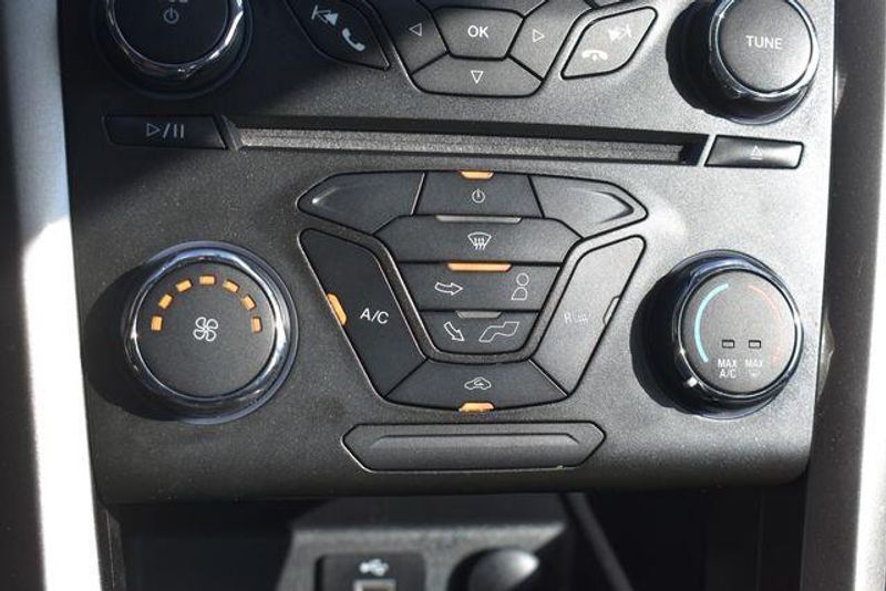Used 2017 Ford Fusion SEImage 26
