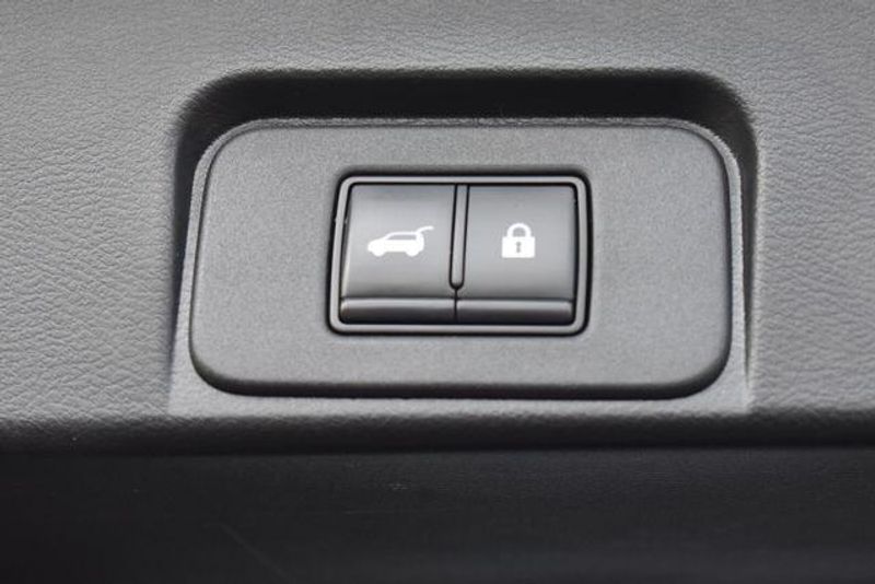 Used 2021 Nissan Rogue SVImage 18