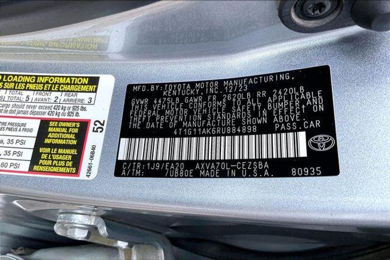 Used 2024 Toyota Camry SEImage 33