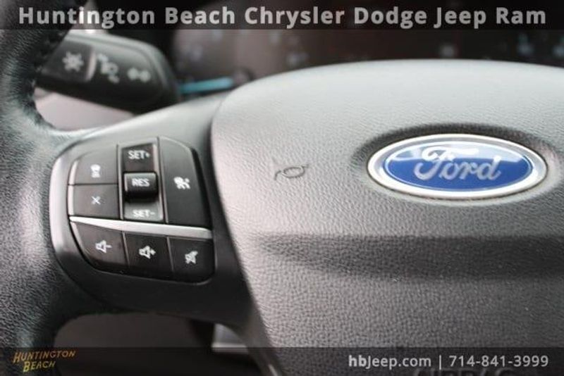 2020 Ford Escape SELImage 19