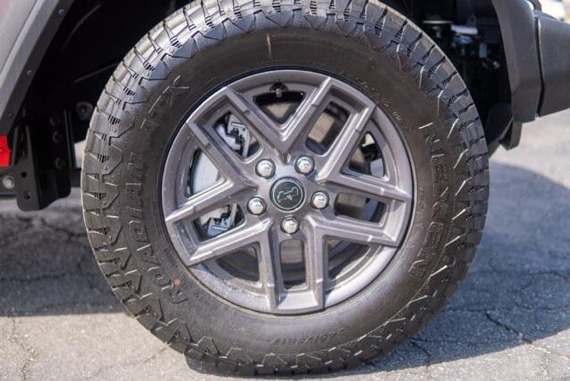 Used 2025 Jeep Wrangler Sport SImage 9