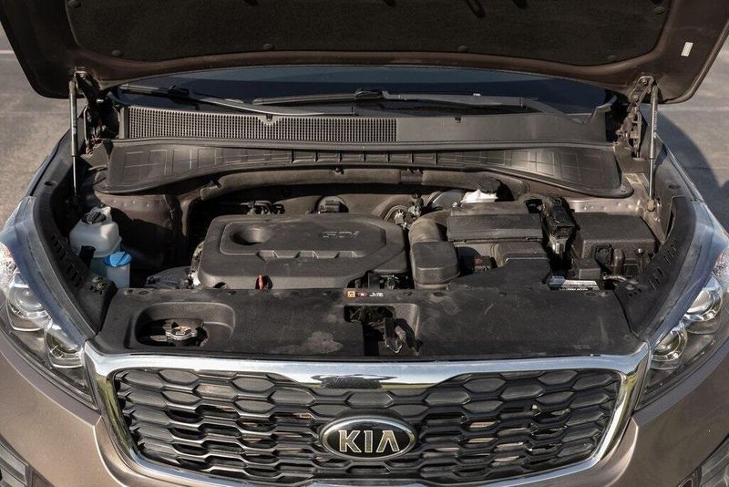 2020 Kia Sorento LXImage 11