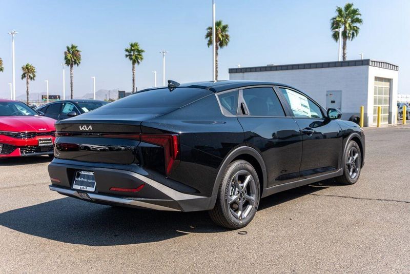 Used 2026 Kia K5 LXSImage 6