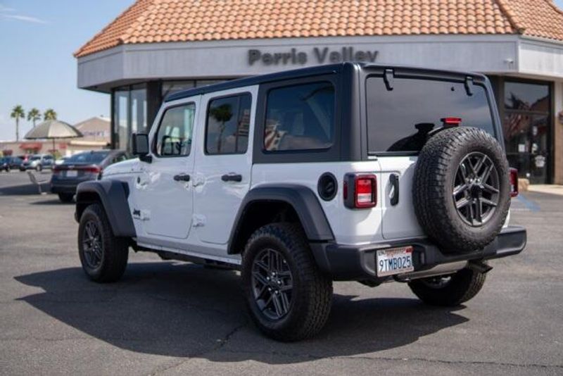 Used 2025 Jeep Wrangler Sport SImage 5