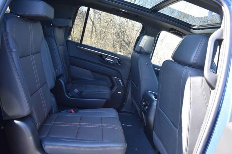 New 2026 Chevrolet Suburban High CountryImage 20