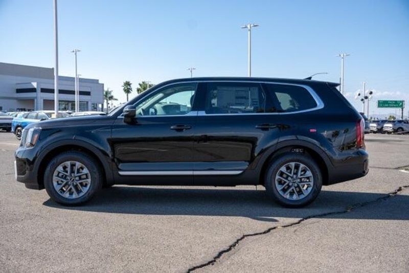 New 2025 Kia Telluride LXImage 4