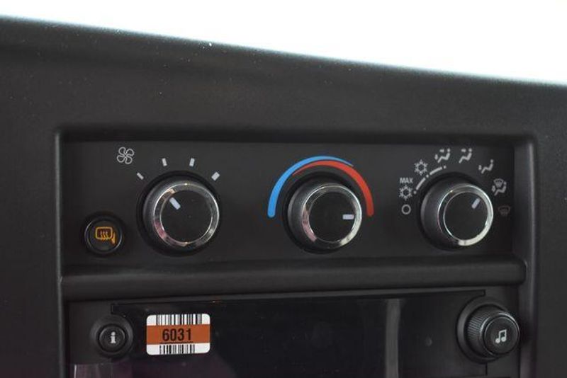 New 2025 Chevrolet Express 2500 Work VanImage 24