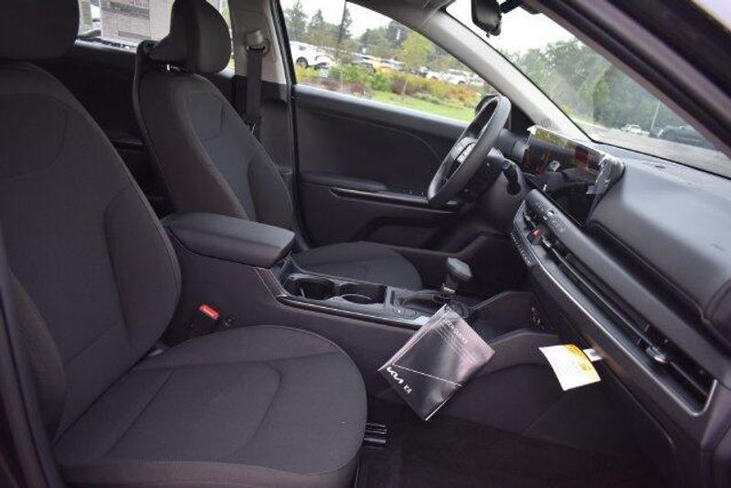 New 2026 Kia K4 LXSImage 13
