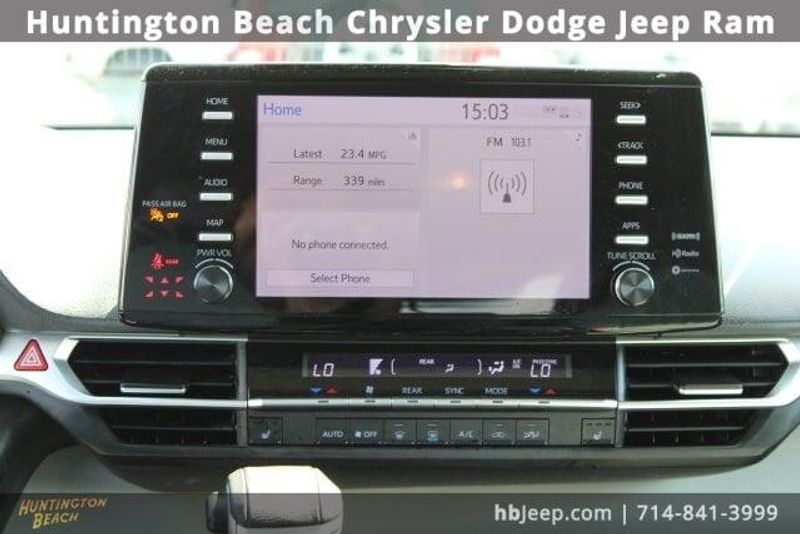 2021 Toyota Sienna XLEImage 17