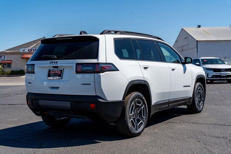 New 2026 Jeep Cherokee LaredoImage 7