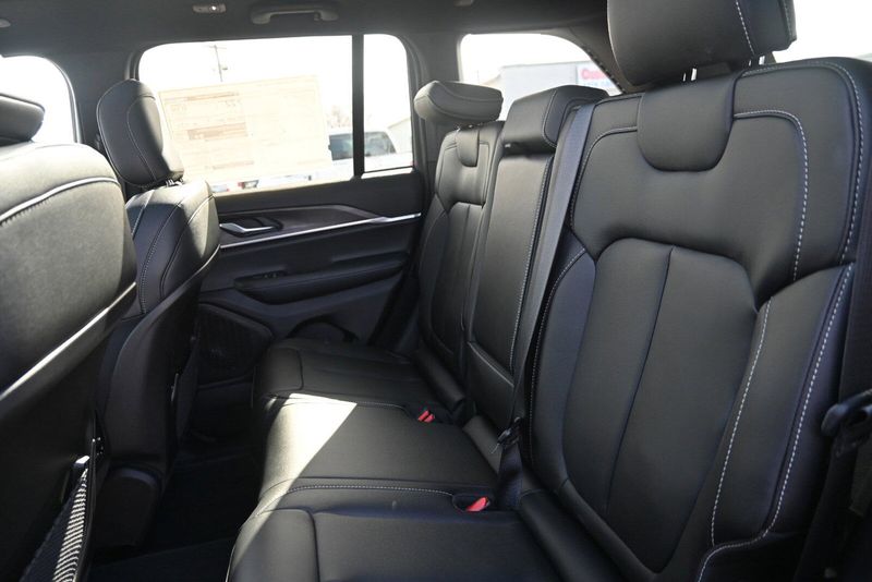 2025 Jeep Grand Cherokee LimitedImage 12