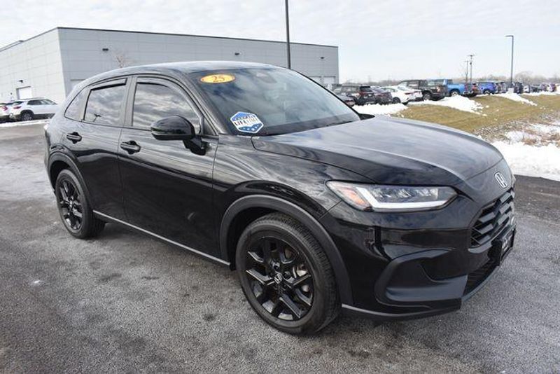 Used 2025 Honda HR-V SportImage 10